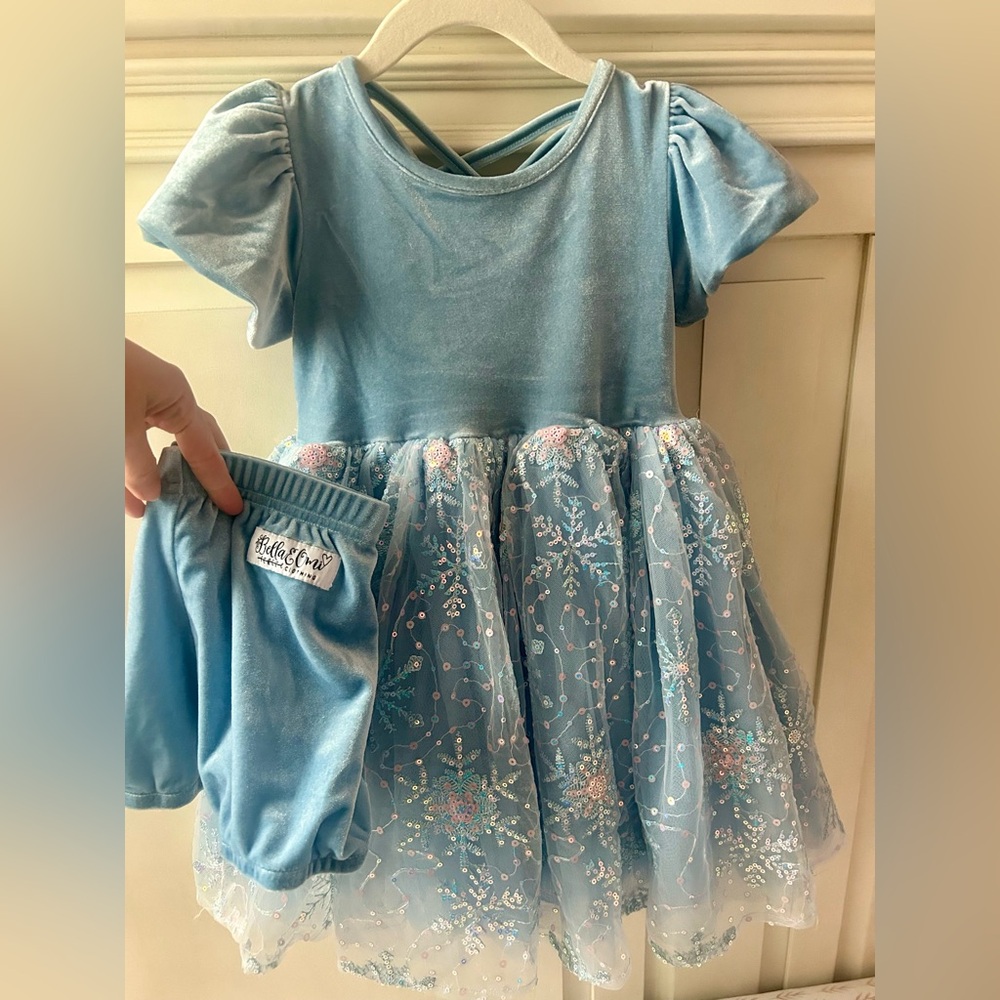Bella and Omi Elsa 4t